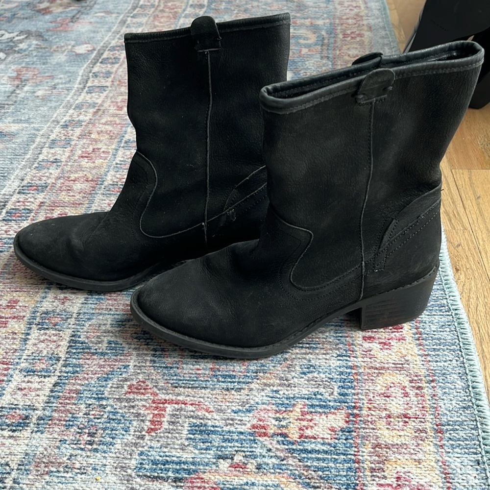 Me too leather boots